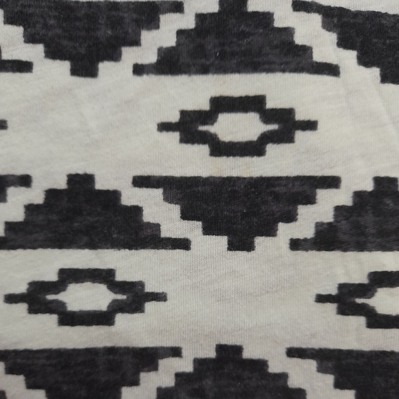 ● Victoria's Secret | VS PINK Aztec Tribal Print Teal Tank Top - Picture 7 of 10